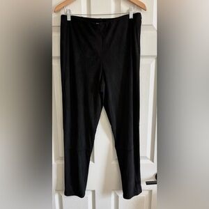 Pure Navy Women’s Black Velour Leggings
Side zipper. NWOT